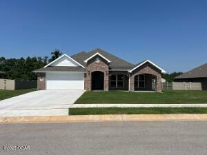 814 Black Thorn Dr, Carl Junction, MO 64834 - photo 2