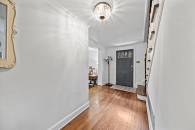 Entry/foyer