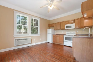 Open floor plan living/kitchen
