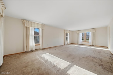 2955 Chaucer Dr NE, Canton, OH 44721 - photo 4