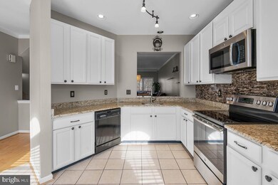 8042 Quill Point Dr, Bowie, MD 20720 - photo 7