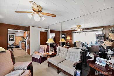 18 Hemlock Dr, Parlin, NJ 08859 - photo 2