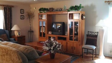 Family room 2
