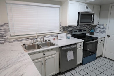 15326 Mcconn St, Webster, TX 77598 - photo 6