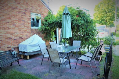 152 W Van Buren St, Nappanee, IN 46550 - photo 6