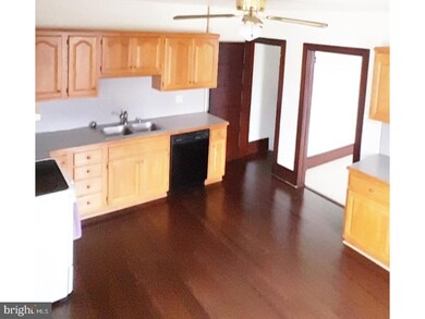 1140 Station Rd unit 4, Palm, PA 18070 - photo 4