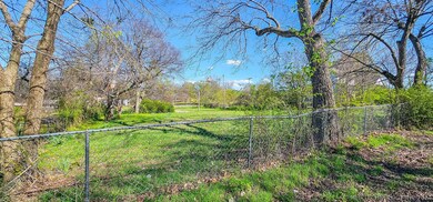 335 S 6th St, Eufaula, OK 74432 - photo 4