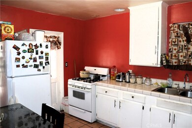 202 N Maie Ave, Compton, CA 90220 - photo 2