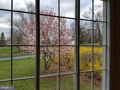 4556 S Sunset Dr, Coopersburg, PA 18036 - photo 2