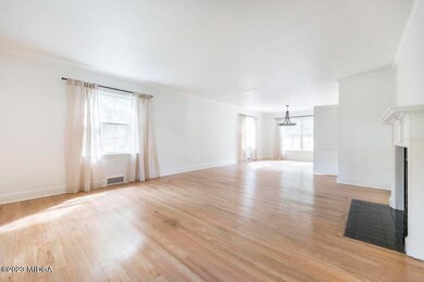 1837 Waverland Cir 9