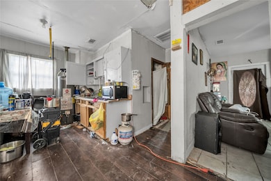 2746 Sharon St, Dallas, TX 75211 - photo 5