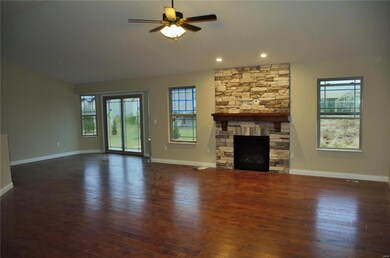 1109 Lucca Ct, Caseyville, IL 62232 - photo 3