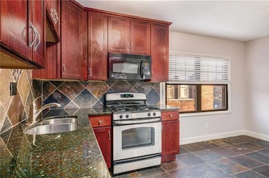 1102 W 46th St unit 3, Kansas City, MO 64112 - photo 4