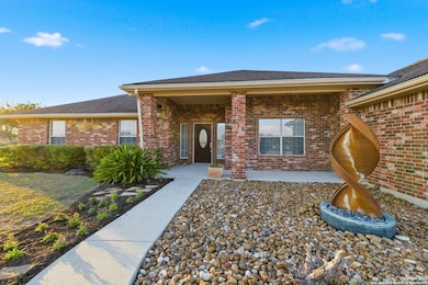 212 Sunbelt Loop E, Seguin, TX 78155 - photo 2