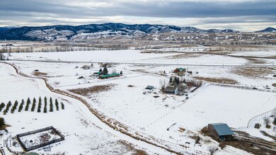 475 Moose Crossing Rd, Gallatin Gateway, MT 59730 - photo 3