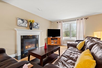 109 W Ridge Cir, Hopkinton, NH 03229 - photo 5