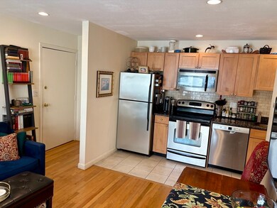 126 Clifton St unit 2, Cambridge, MA 02140 - photo 3