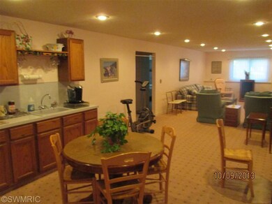 8797 Lindsey Ln SW unit 38, Byron Center, MI 49315 - photo 3