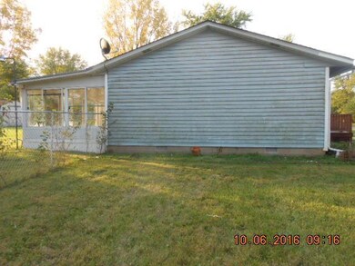 23900 Eisenhower Dr, Circleville, OH 43113 - photo 4