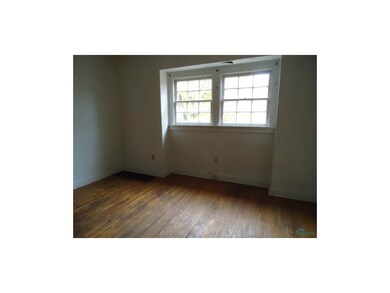Dining Room. Upper