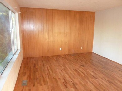 1658 Brookdale Ave, Medford, OR 97504 - photo 2