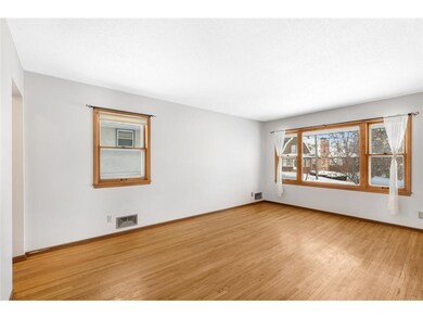 300 Haskell Street East, West Saint Paul-03