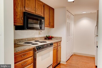 900 N Taylor St unit 516, Arlington, VA 22203 - photo 3