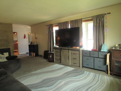 1250 Clary St, Worthington, MN 56187 - photo 4