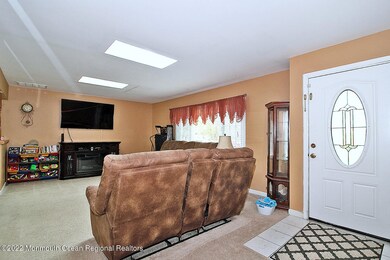 817 2nd Ave, Toms River, NJ 08757 - photo 3