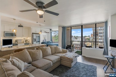 Park Hudson Apartments unit 710, North Bergen, NJ 07047 - photo 2