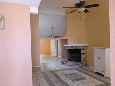 15309 Dilly Ct, Horizon City, TX 79928 - photo 5