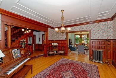 86 Court St, Saratoga Springs, NY 12866 - photo 3
