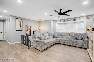 09-Family Room