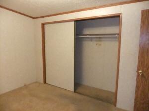 3211 W 50th St, Davenport, IA 52806 - photo 7