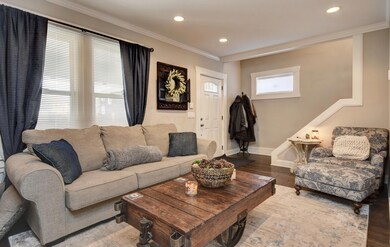Living Room (3)