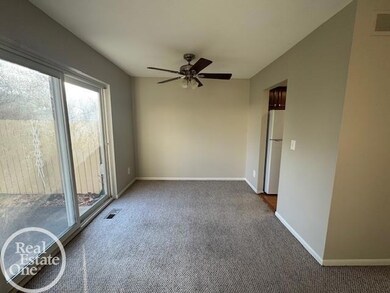953 Kirts Blvd unit 28, Troy, MI 48084 - photo 6