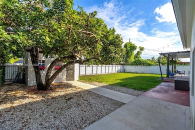 1815 SW 85th Ct, Miami, FL 33155 - photo 2