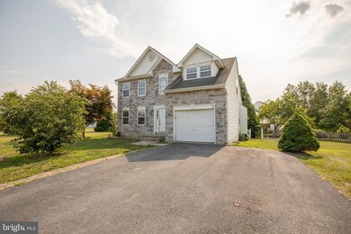 223 Hook Dr, Martinsburg, WV 25405 - photo 2