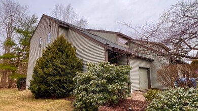 409 Fairway Village, Leeds, MA 01053 - photo 3