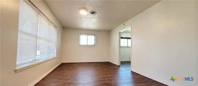 613 Cedar Dr, Copperas Cove, TX 76522 - photo 4