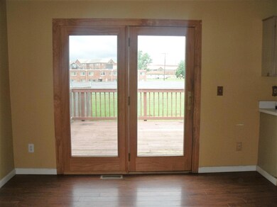 1173 Treehaven Ln, Columbus, OH 43204 - photo 6