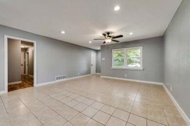 1204 Crestwood Dr, Cleburne, TX 76033 - photo 7