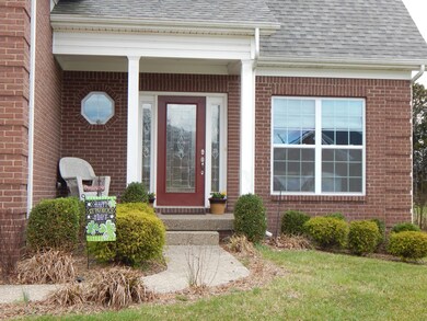 Adorable front porch!