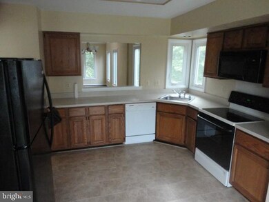 4759 Timber Ridge Dr, Dumfries, VA 22025 - photo 7