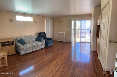 LARGE AZ ROOM