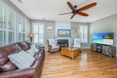 2266SandyPointLn09