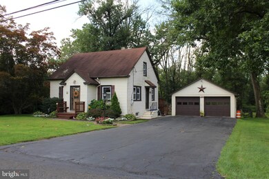 146 Wilkshire Rd, Doylestown, PA 18901 - photo 2