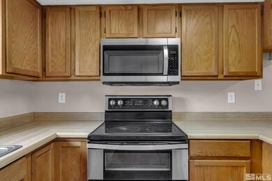 3176 N Truckee Ln, Sparks, NV 89434 - photo 5