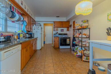 1520 E 10th St, Tucson, AZ 85719 - photo 6