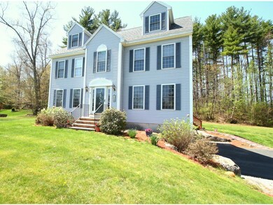 8 Lori Ln, Londonderry, NH 03053 - photo 2